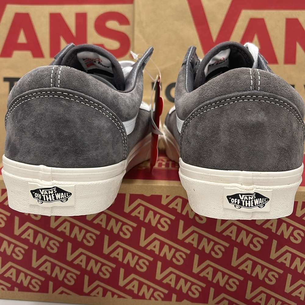 Vans Men’s Old Skool
(Pig Suede) Rabbit/Snow White
VN0A5KRF888 Sneakers - Picture 13 of 16